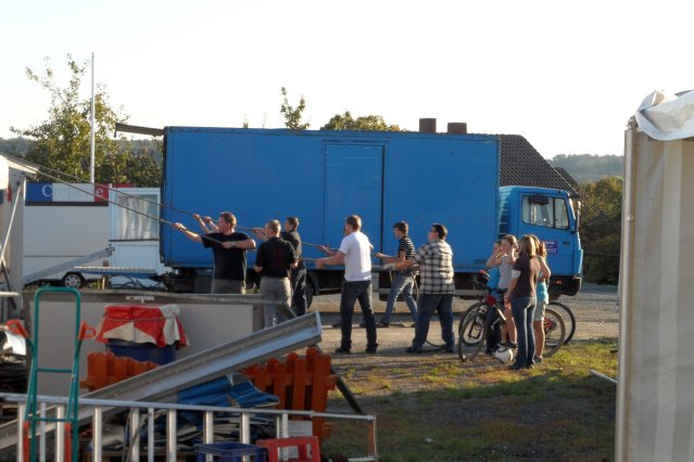 mittwoch_zeltaufbau_kirmes_2010_18_20160830_1540721375