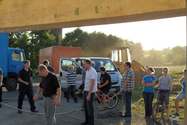mittwoch_zeltaufbau_kirmes_2010_21_20160830_1848243437