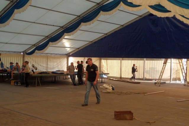 mittwoch_zeltaufbau_kirmes_2010_22_20160830_1711127468