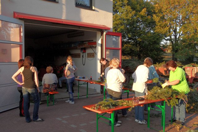 mittwoch_zeltaufbau_kirmes_2010_28_20160830_1688298364