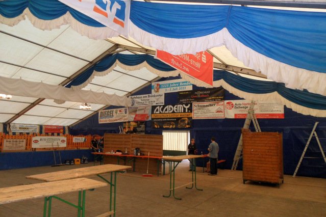 mittwoch_zeltaufbau_kirmes_2010_56_20160830_1967029911