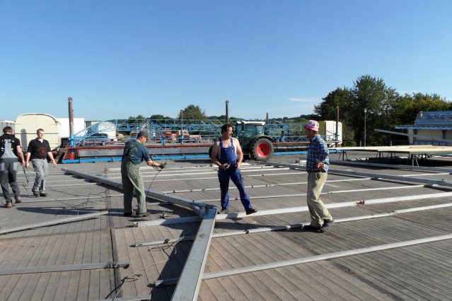 mittwoch_zeltaufbau_kirmes_2010_8_20160830_2004213080