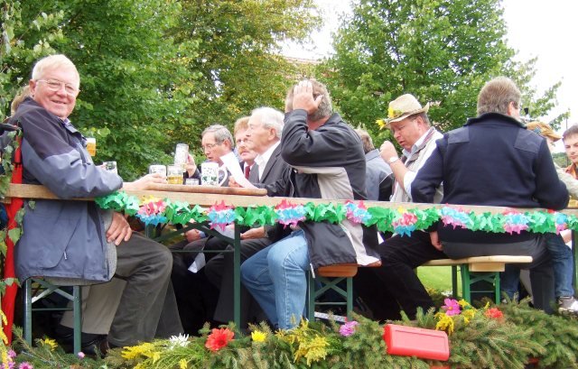 sonntag_umzug_kirmes_2010_205_20160830_1484677221