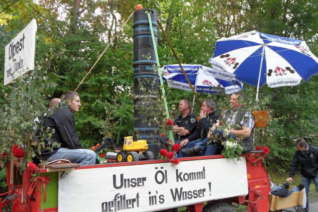 sonntag_umzug_kirmes_2010_262_20160830_2021360734