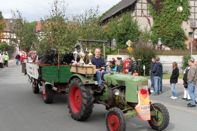 sonntag_umzug_kirmes_2010_295_20160830_1432737946