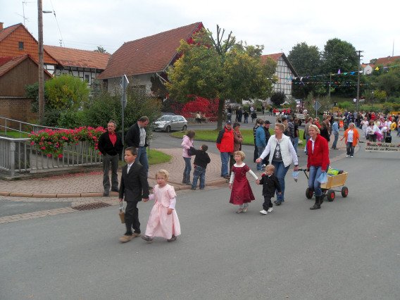 sonntag_umzug_kirmes_2010_363_20160830_1473607481