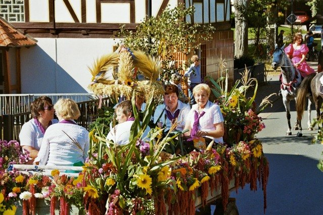 sonntag_umzug_kirmes_2011_208_20160831_1290326874